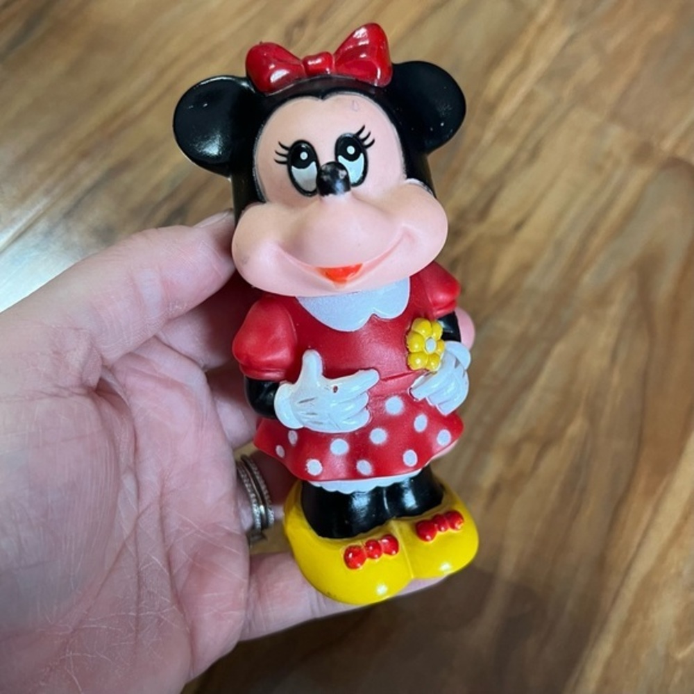 Vintage 1986 Tootsietoy Walt Disney Minnie Mouse Bubble‎ Blower Wand